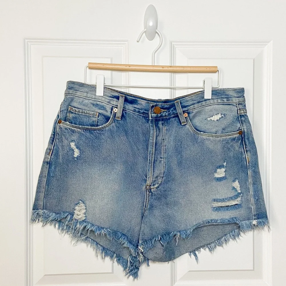 BlankNYC‎ shorts, distressed denim, size 31